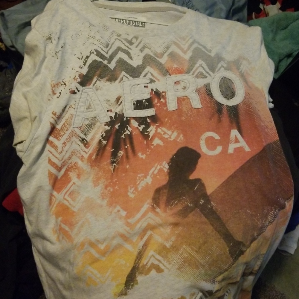 White aero graphic tee